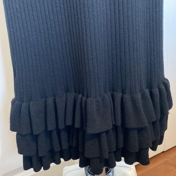 Sz M🇨🇦Like New John + Jenn  Colab Black Heavy Knit Dress Tiered Ruffle Hem. - Picture 4 of 9